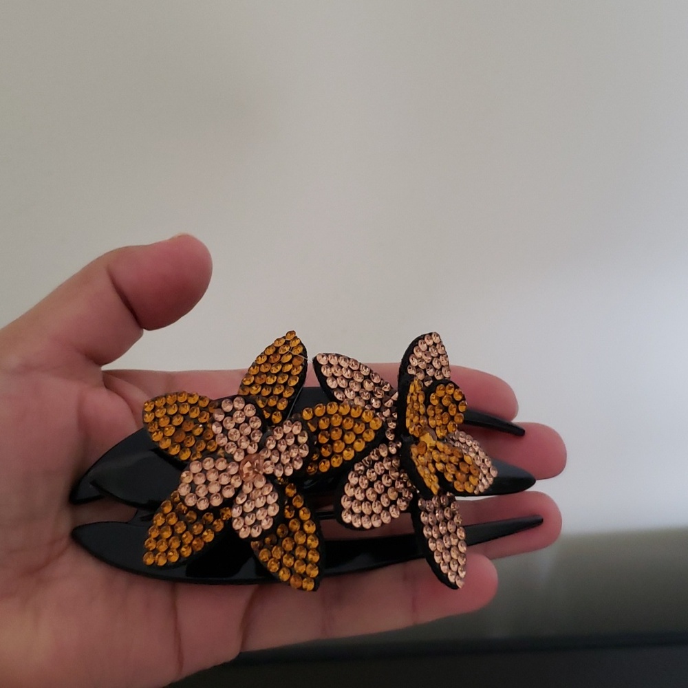 Large hair clip